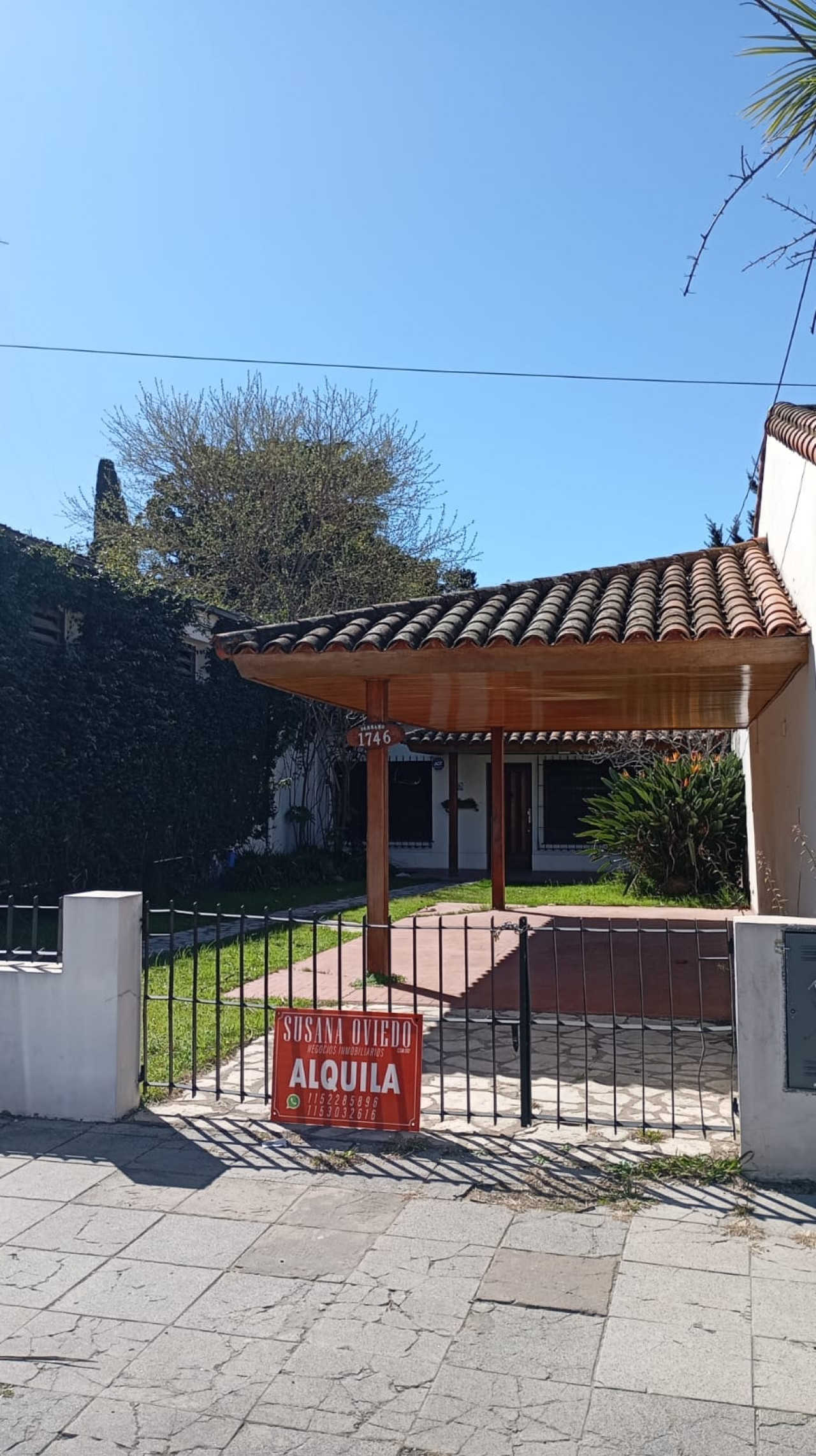 Alquiler. Chalet Desarrollado en Una Sola Planta en El Centro de San Miguel