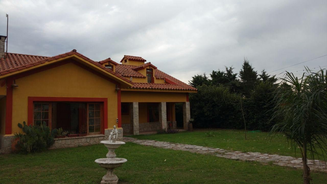VENDO CASA SEIS DORMITORIOS ANIZACATE