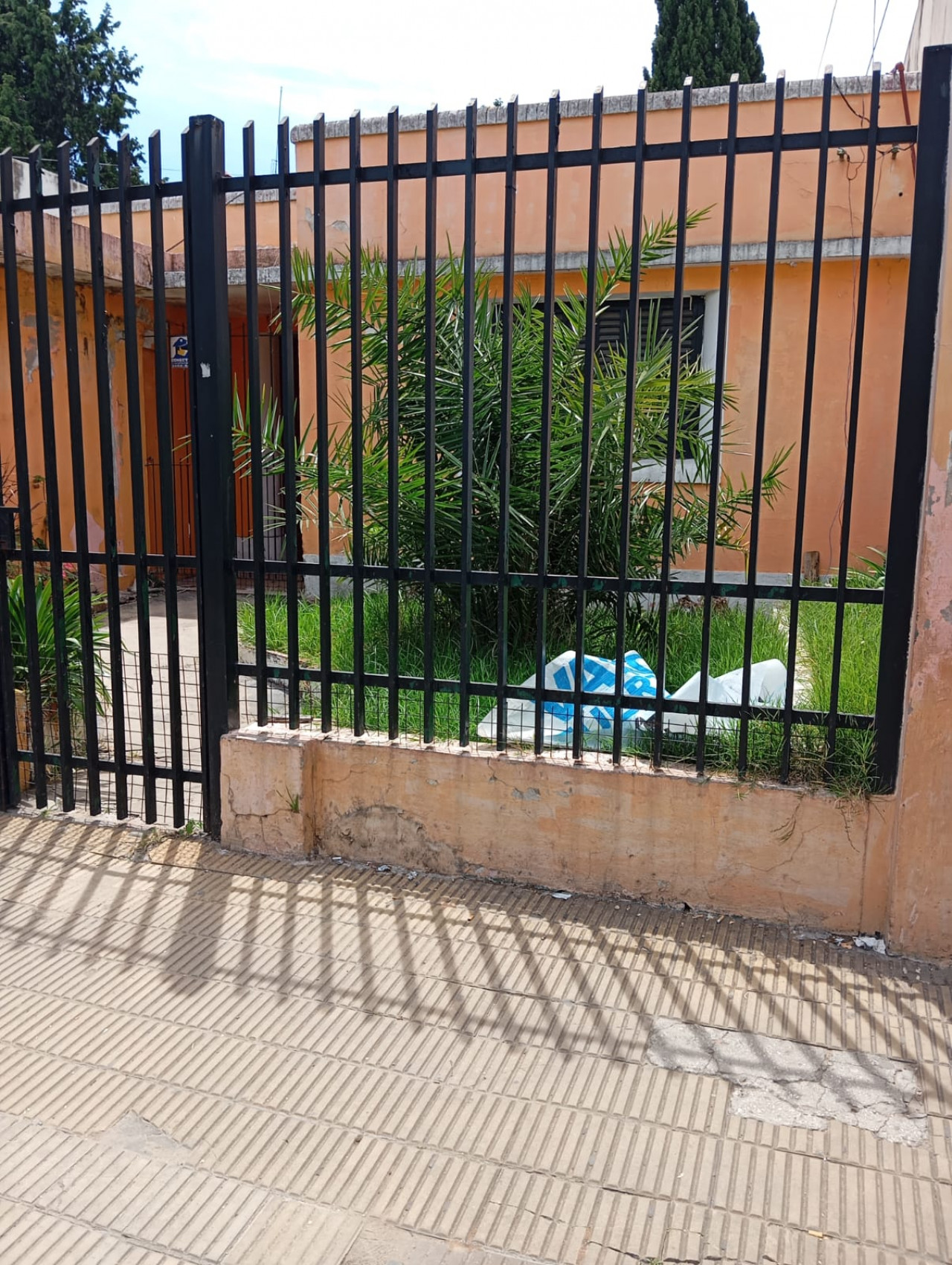 Casa con Local en alquiler