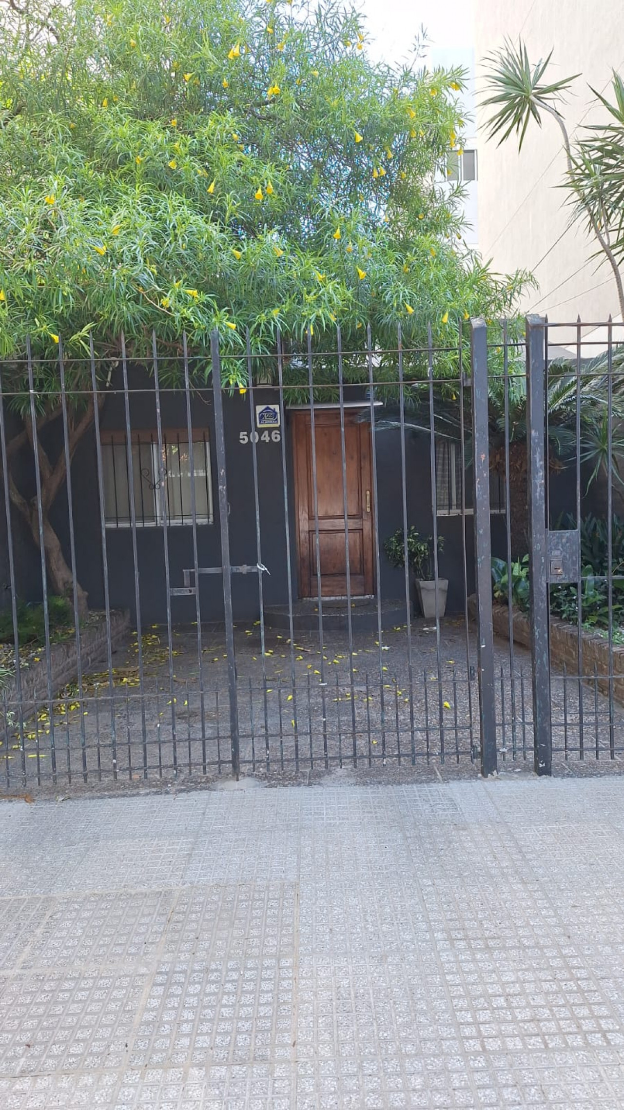 VENTA    CASA EN  P.H. 3 AMBIENTES VILLA BALLESTER CENTRO