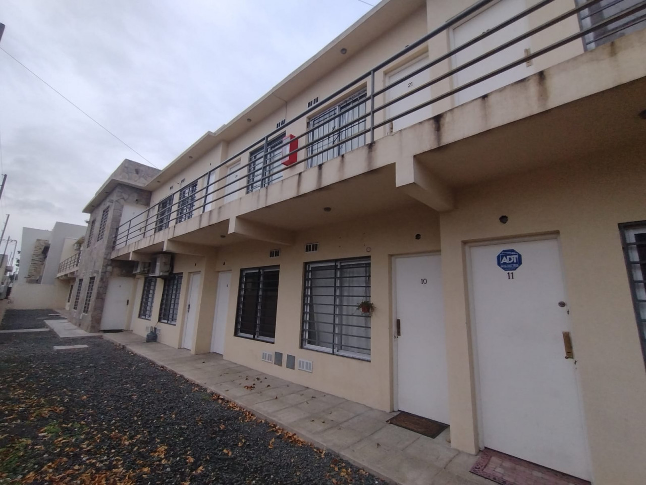 VENTA 2 ambientes en complejo cerrado Bella Vista